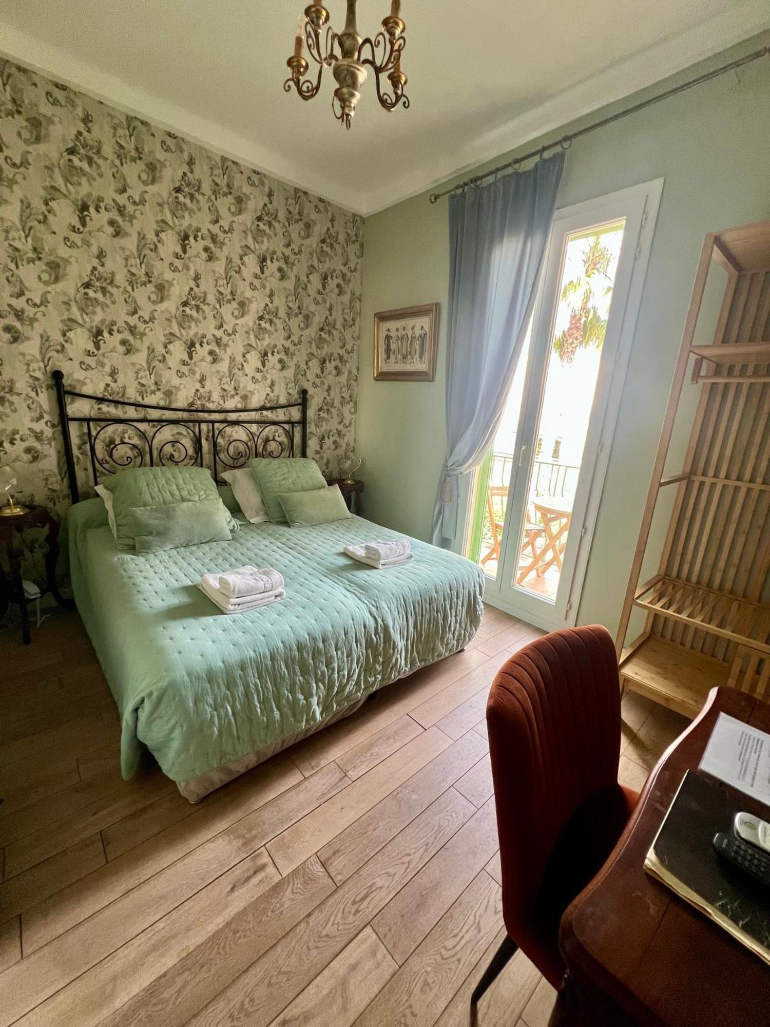 Hotel Le Ponteil Antibes Ngoại thất bức ảnh